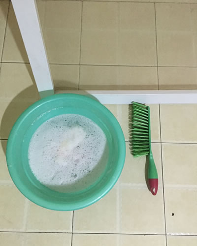 It is a basin of liquid cleanser which is mixed by all-purpose cleaner and water.